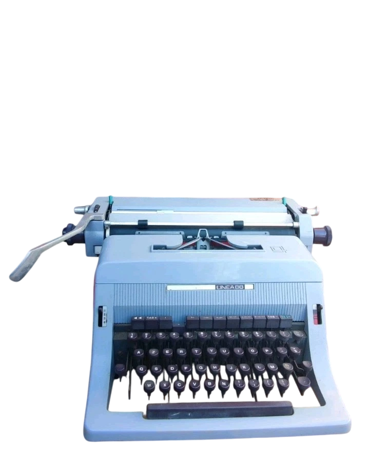 Machine à écrire Olivetti Linea 88