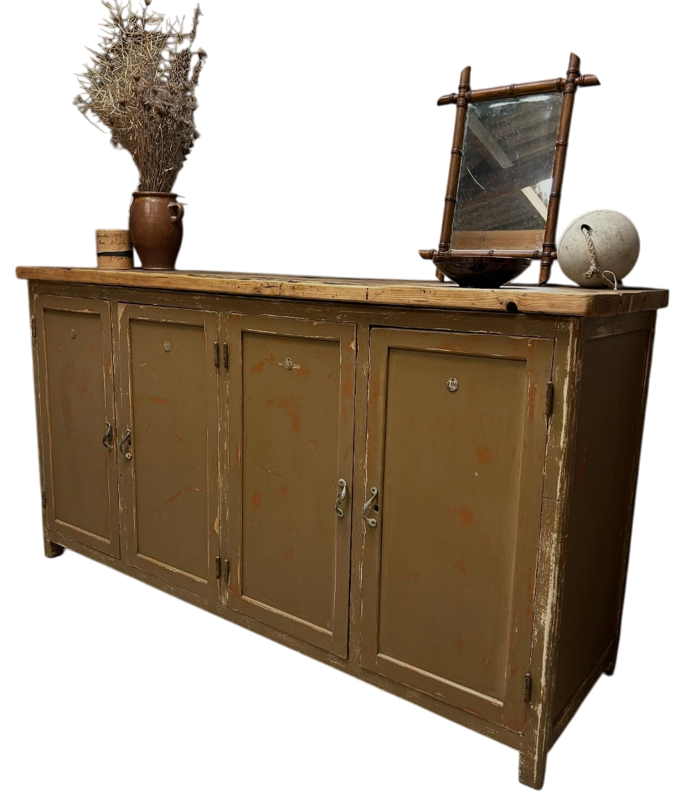 Buffet vintage en bois massif d’atelier restauré