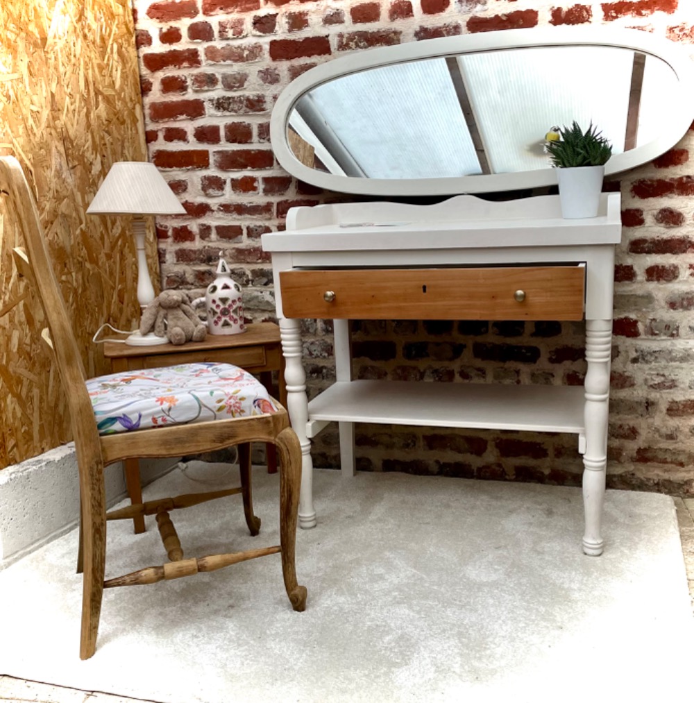 Commode vintage en bois blanc un tiroir