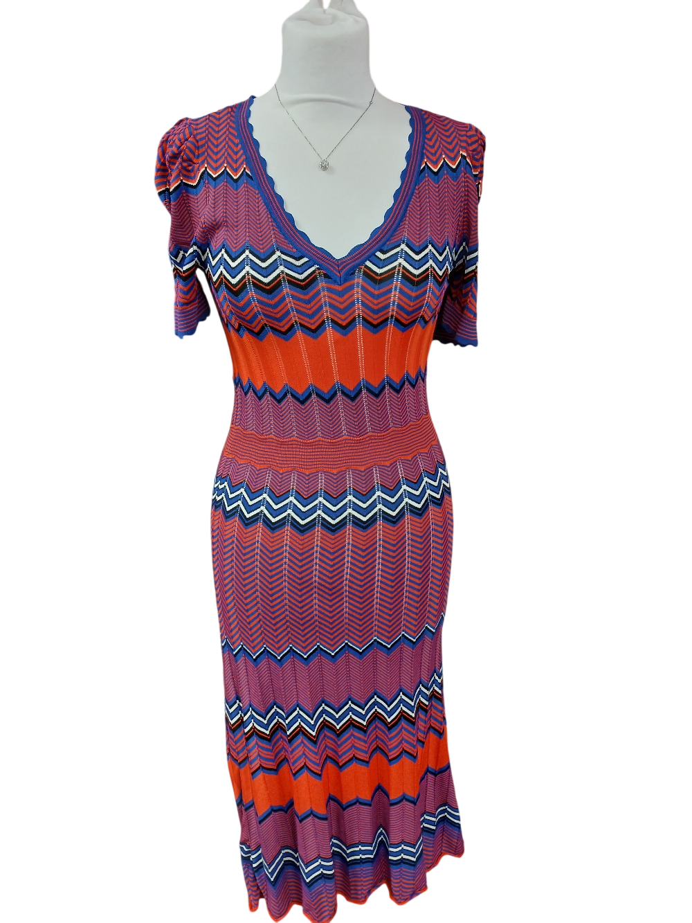 Robe colorée à motifs chevrons