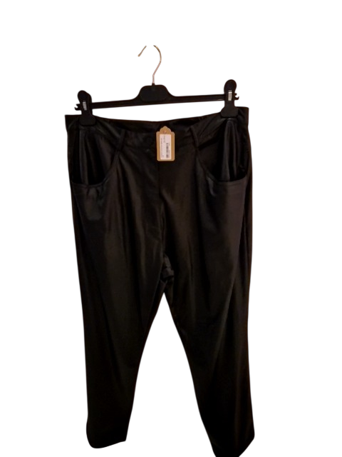 Pantalon Daxon en simili cuir noir, taille 48