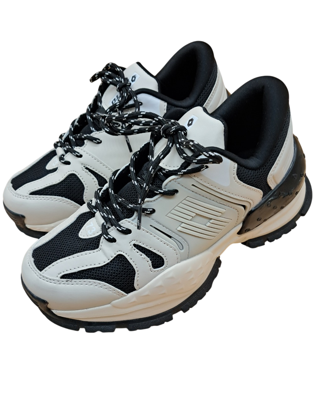 Chaussures Lotto noir et blanc